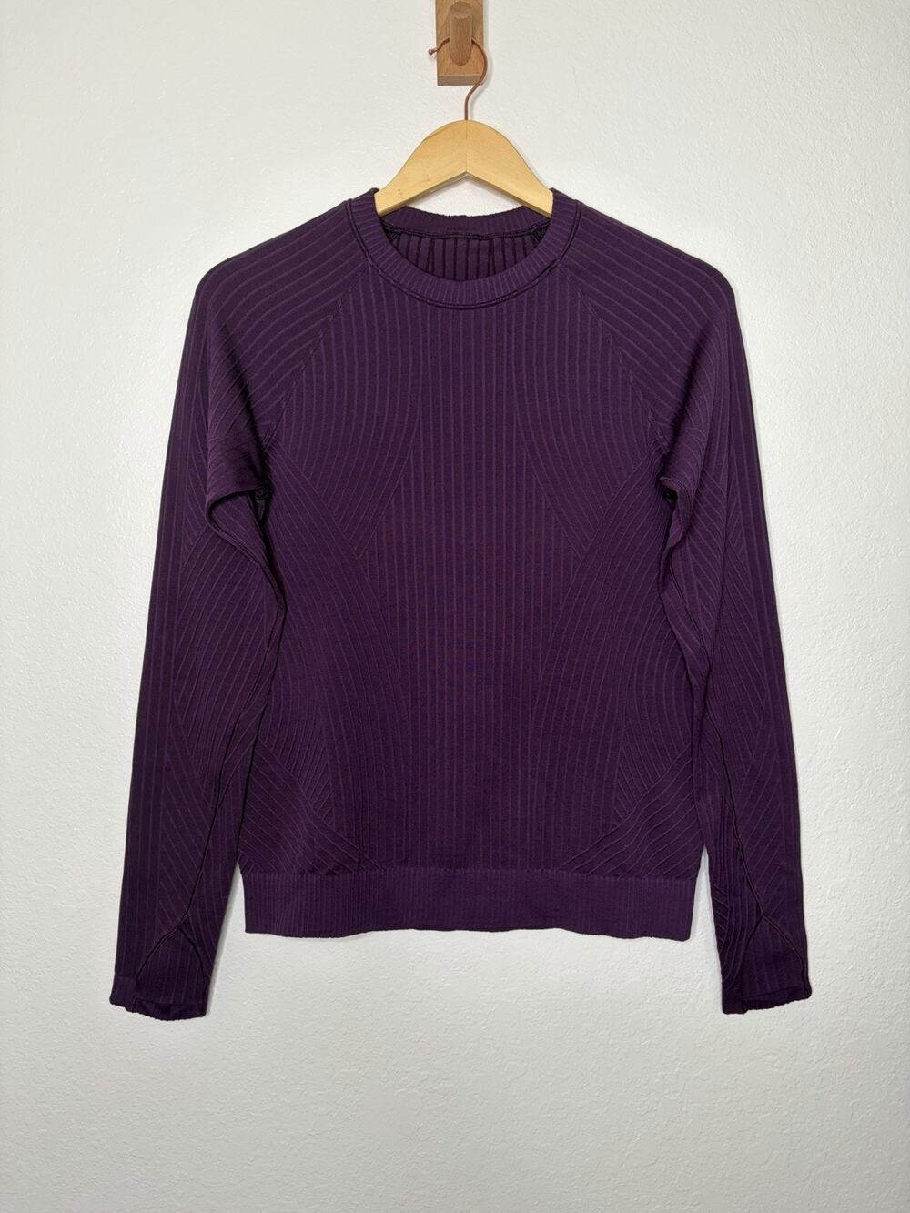 Lululemon Rest Less Pullover in Aerial Current Magenta Size 8 Technical